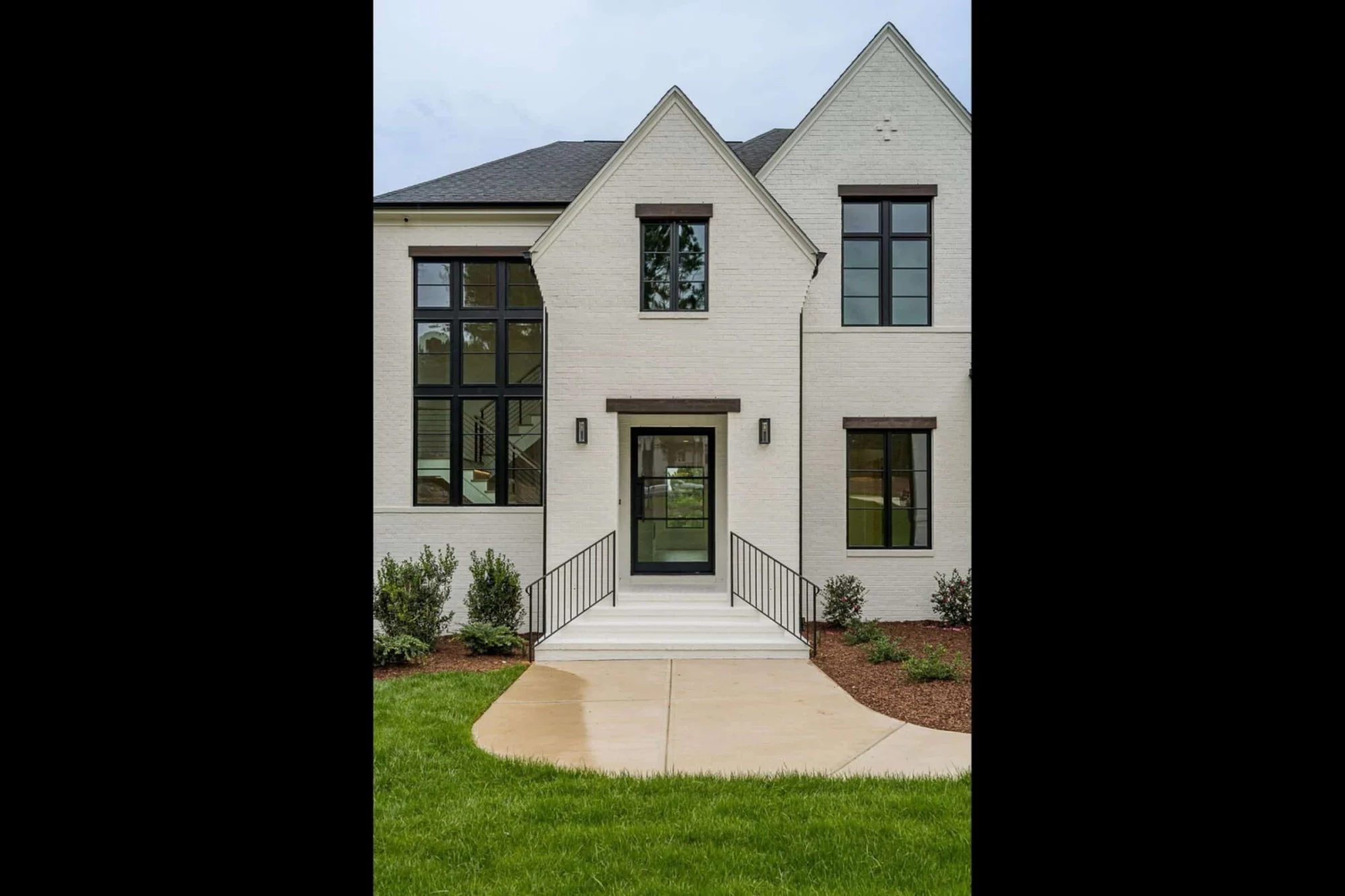 Luxury house Plan with CAD Blueprints and Modern Designs