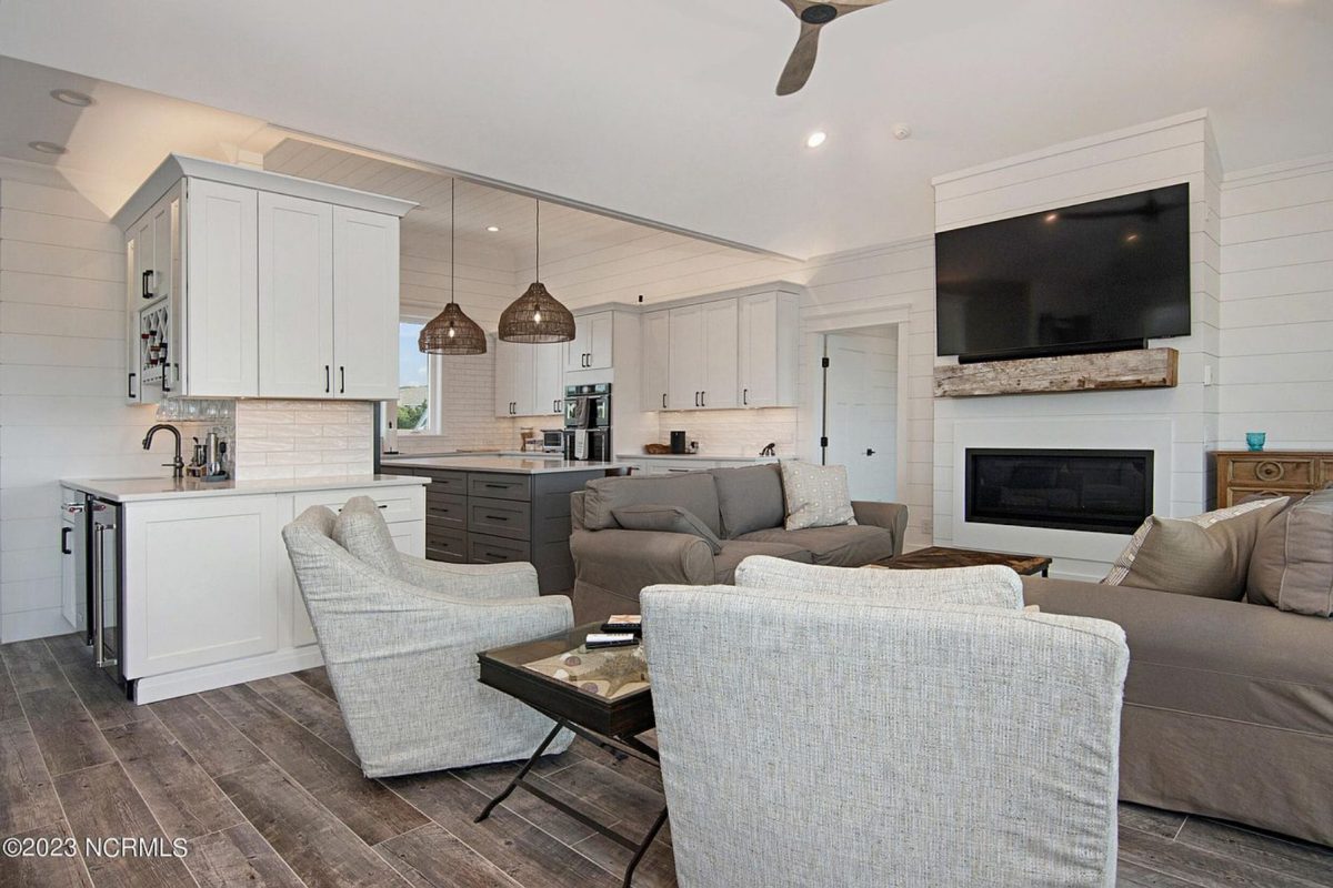 Contemporary Beach house Plan with Blueprint & CAD Designs