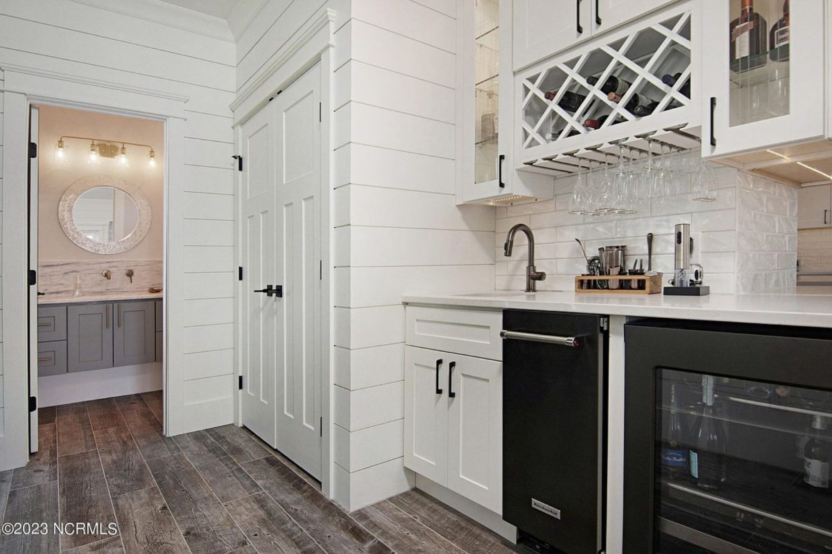 Contemporary Beach house Plan with Blueprint & CAD Designs