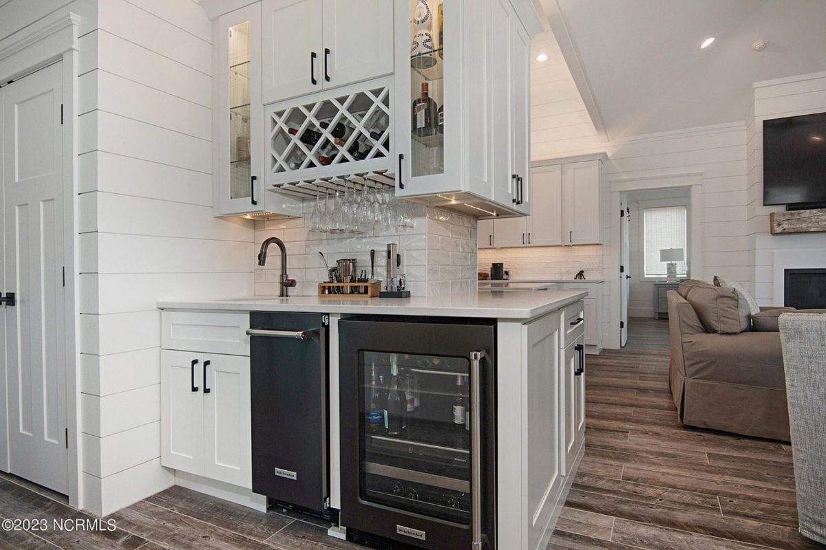 Contemporary Beach house Plan with Blueprint & CAD Designs