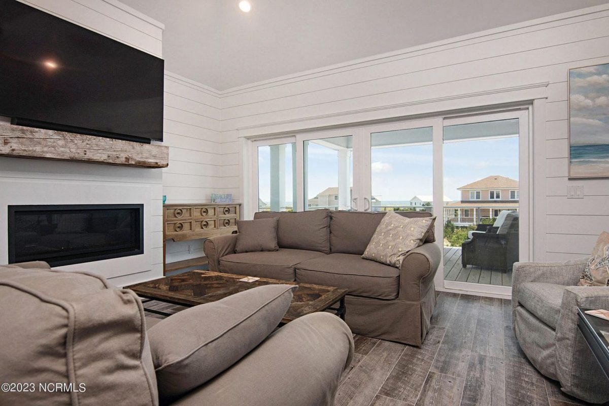 Contemporary Beach house Plan with Blueprint & CAD Designs