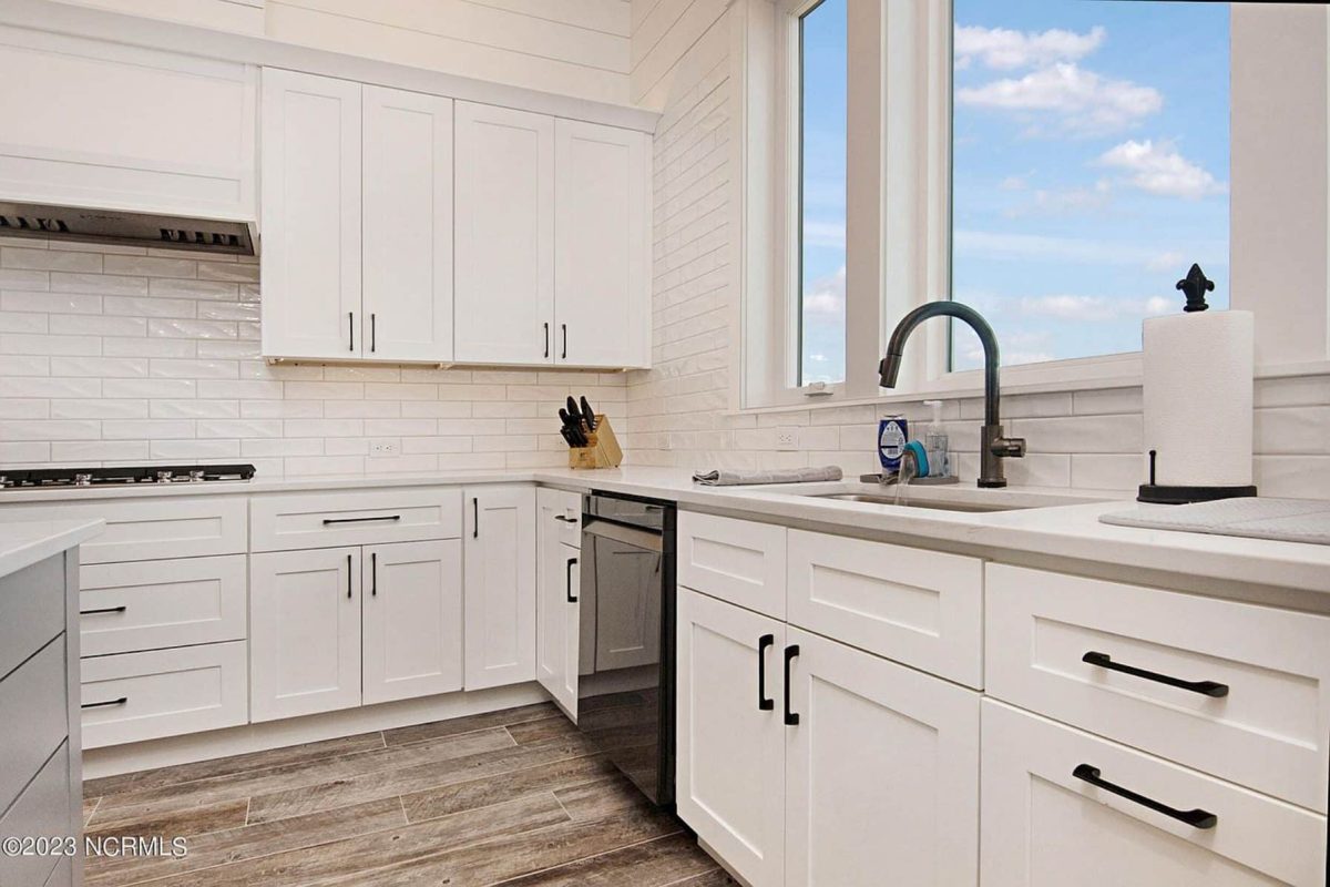 Contemporary Beach house Plan with Blueprint & CAD Designs