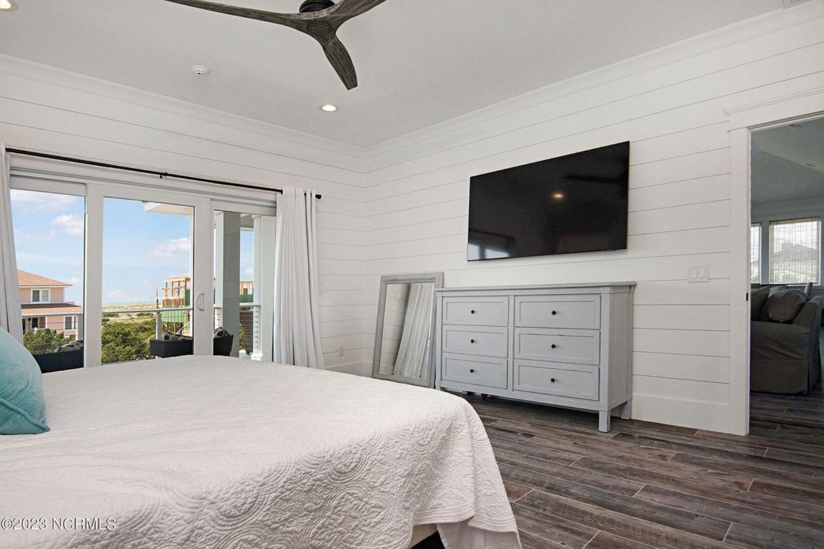 Contemporary Beach house Plan with Blueprint & CAD Designs