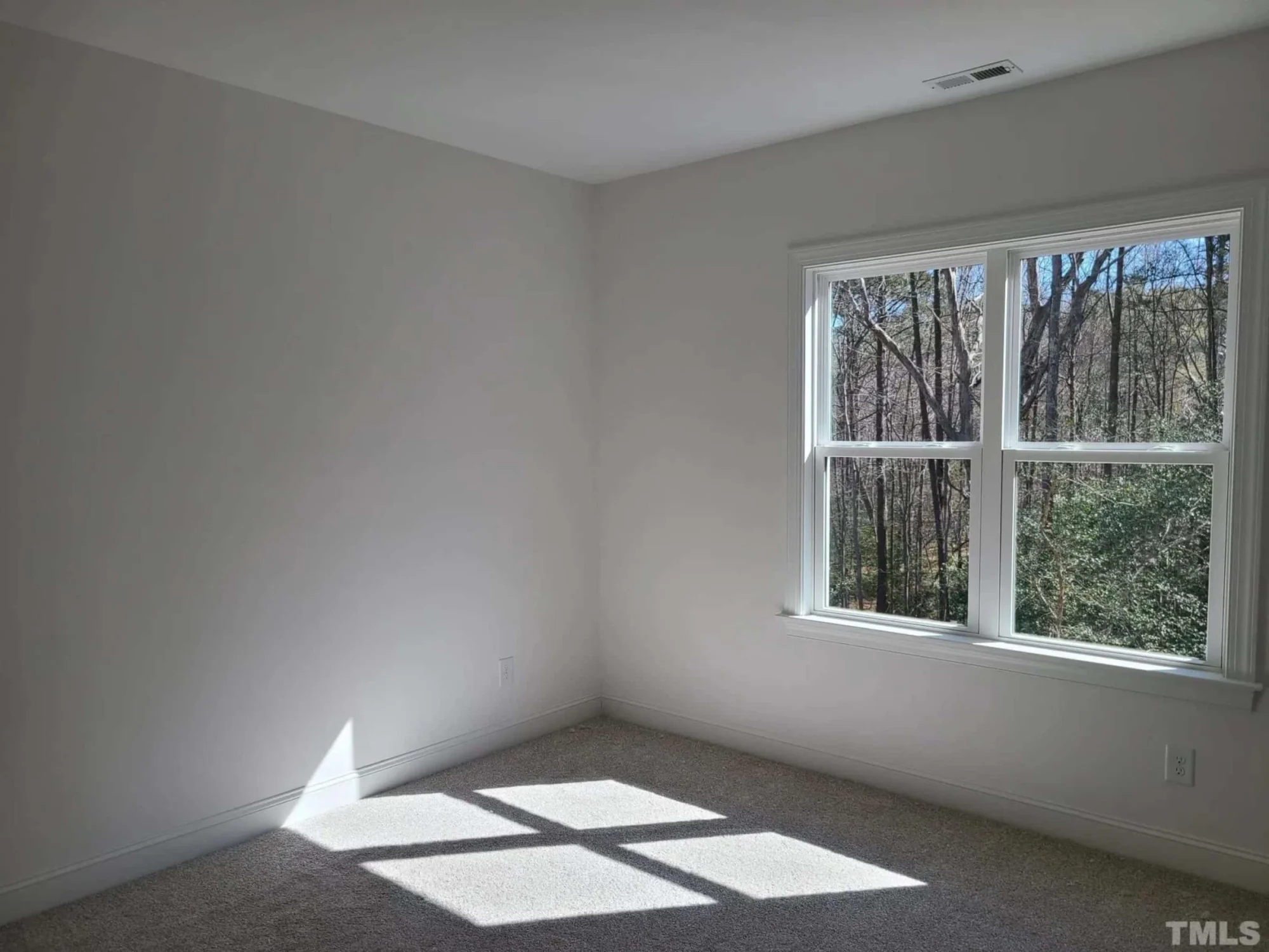 Spacious Farmhouse house Plan with Detailed Floor Blueprint