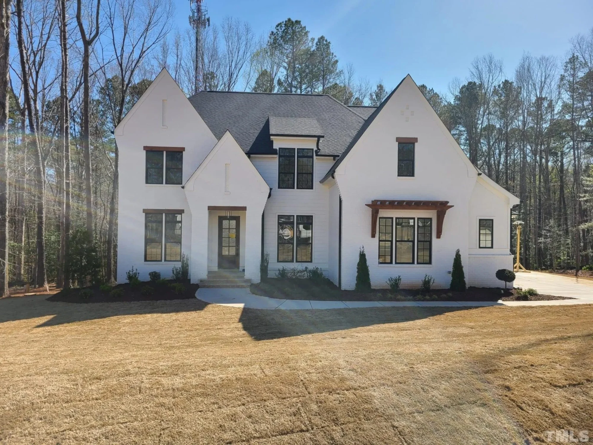 Spacious Farmhouse house Plan with Detailed Floor Blueprint