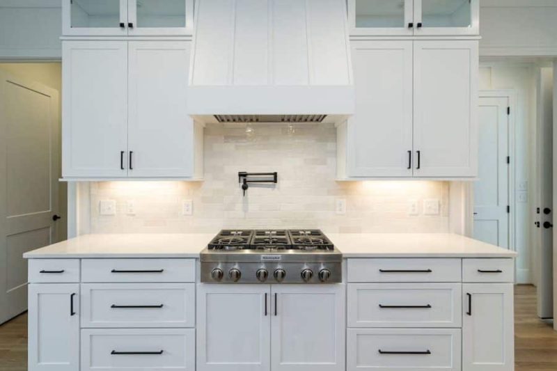 Classic 2-Story house Plan with CAD Floor Designs & Blueprint