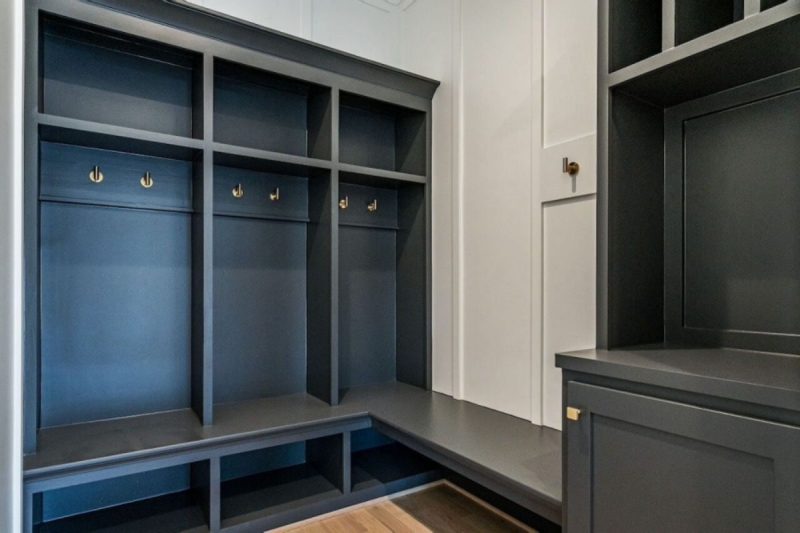 Modern Suburban house Plan with Detailed Blueprint Designs