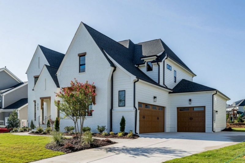 Modern Suburban house Plan with Detailed Blueprint Designs