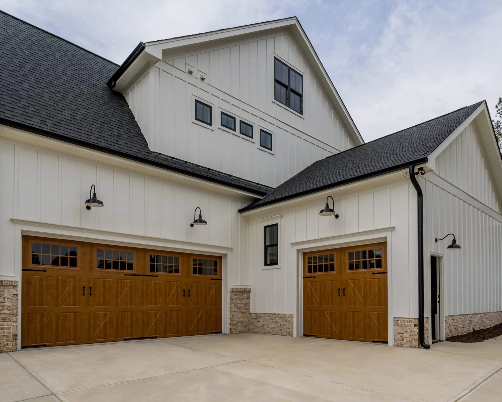 Beautiful 2.5 Story house Plan with Spacious Floor Plan Designs