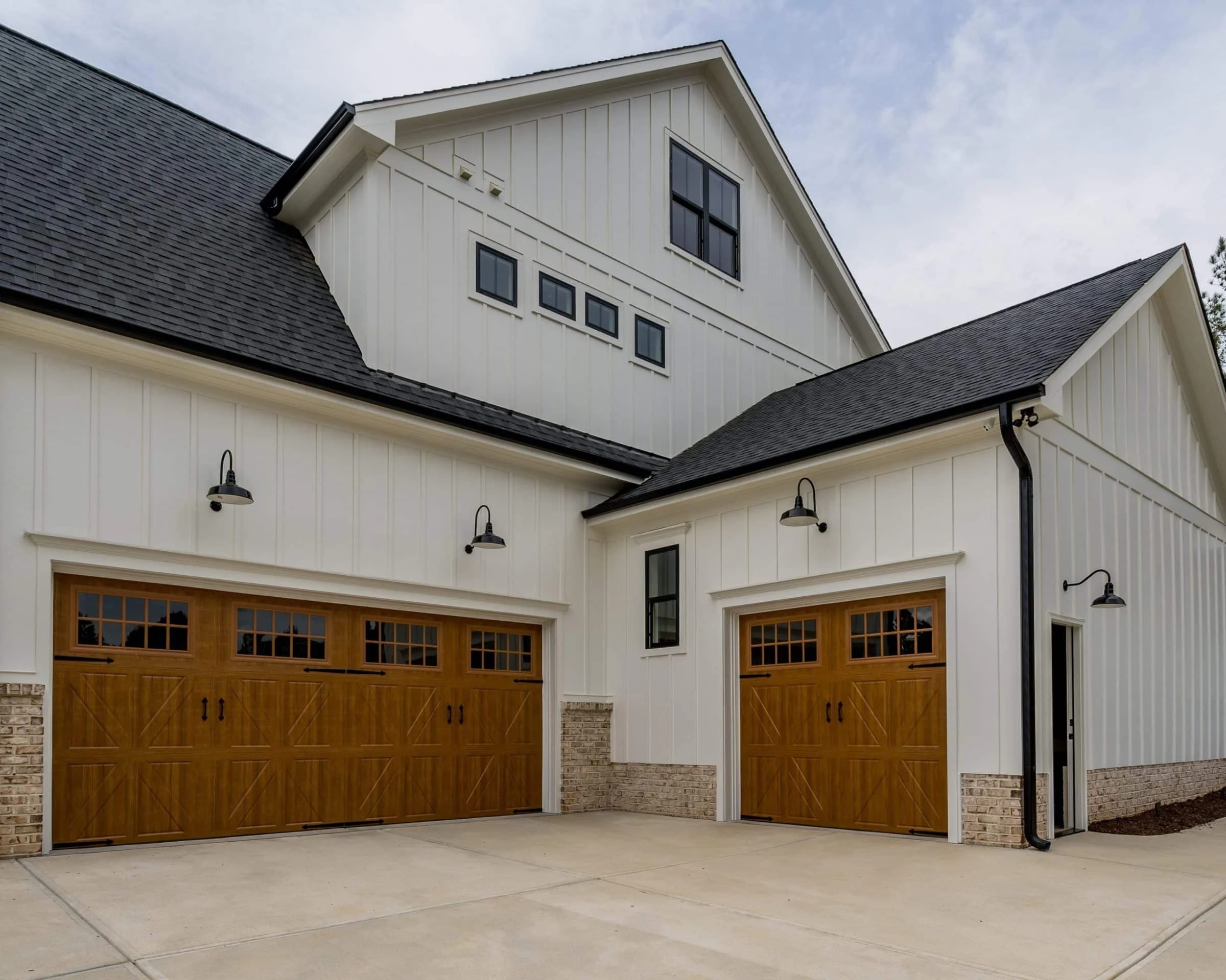 Beautiful 2.5 Story house Plan with Spacious Floor Plan Designs