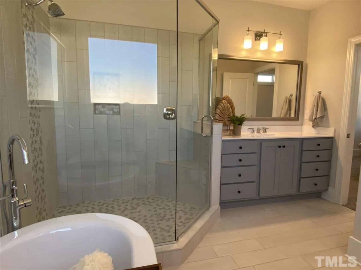 Modern Architectural house Plan with 2 Floors and 4 Beds