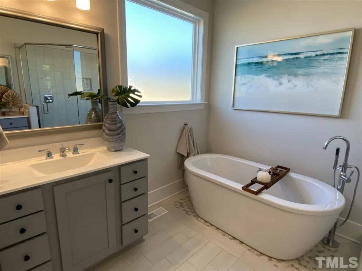 Modern Architectural house Plan with 2 Floors and 4 Beds