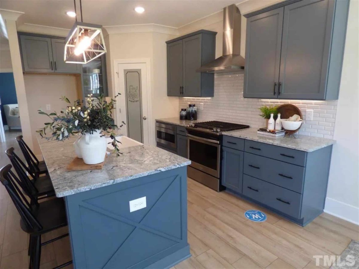 Modern Architectural house Plan with 2 Floors and 4 Beds