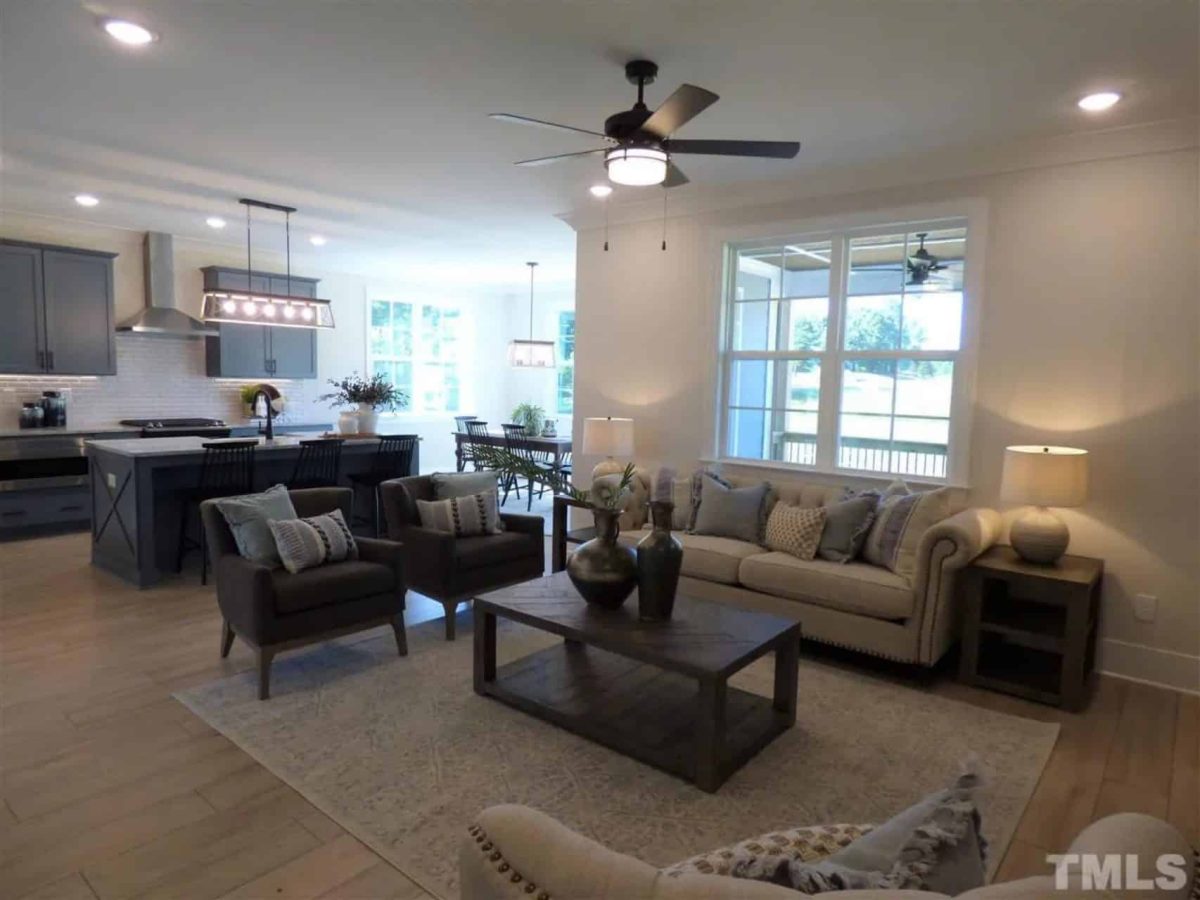 Modern Architectural house Plan with 2 Floors and 4 Beds