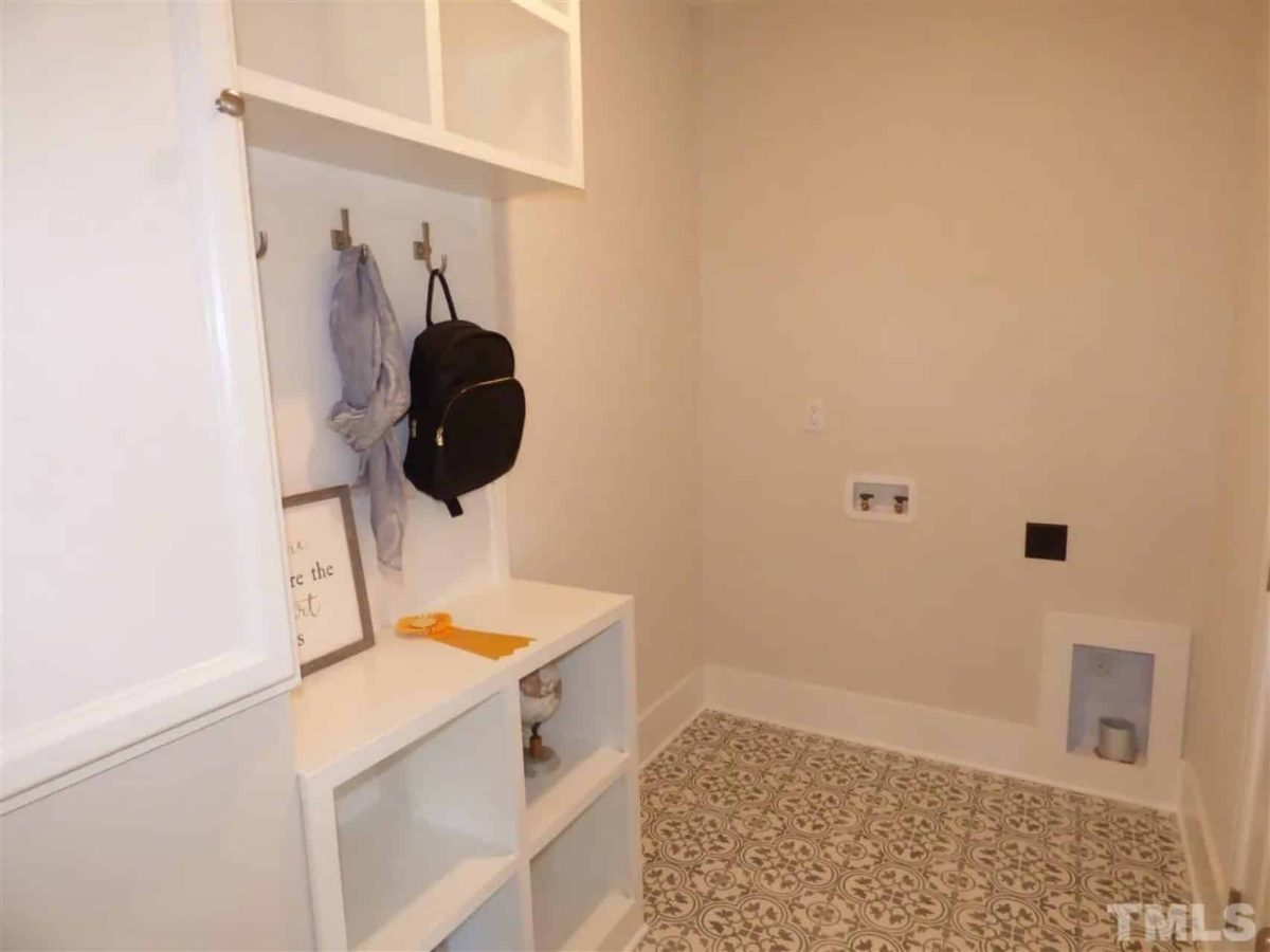 Modern Architectural house Plan with 2 Floors and 4 Beds