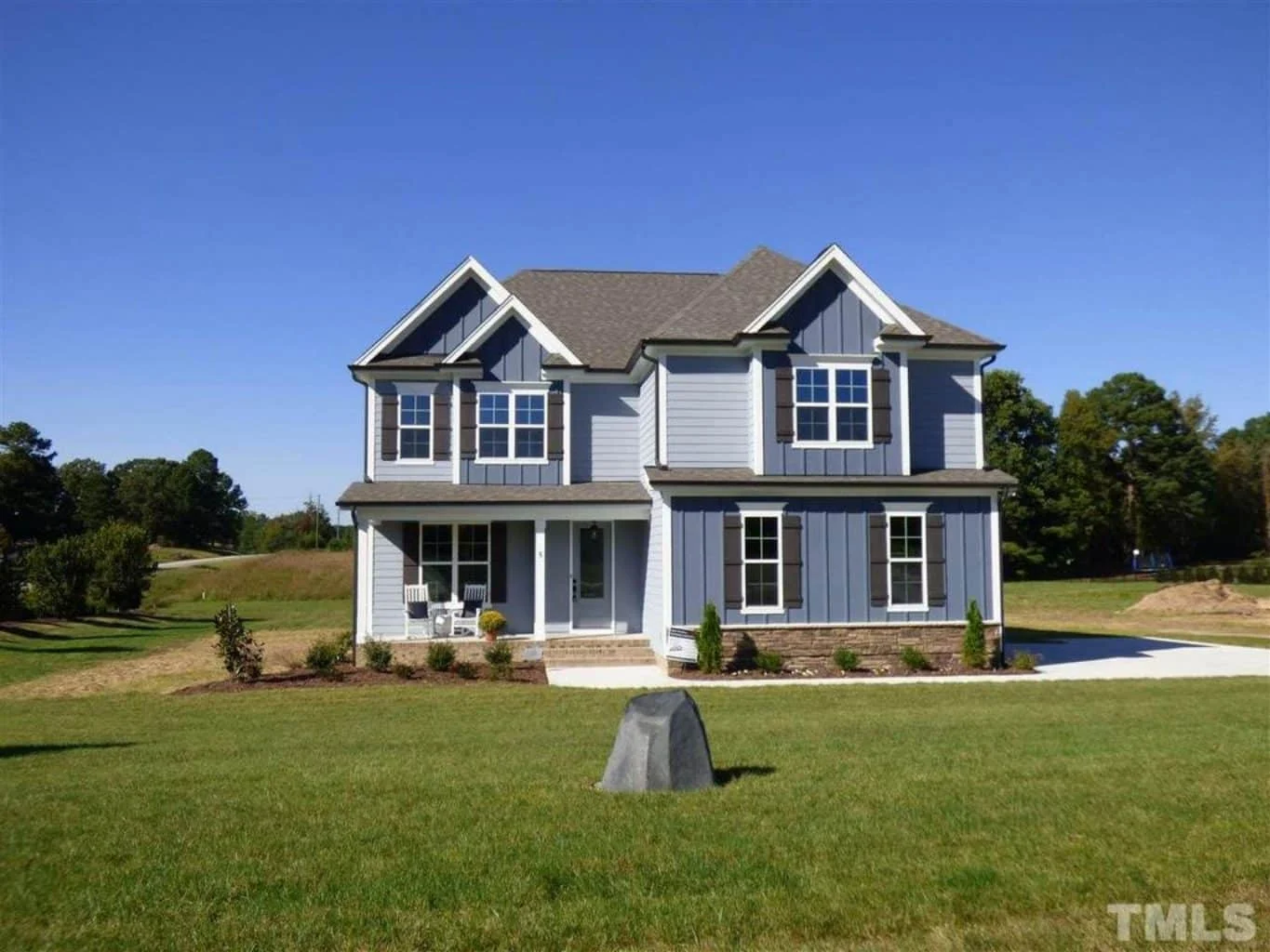 Modern Architectural house Plan with 2 Floors and 4 Beds