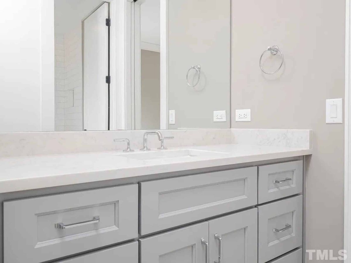 Stunning Modern Craftsman house Plan with CAD Designs