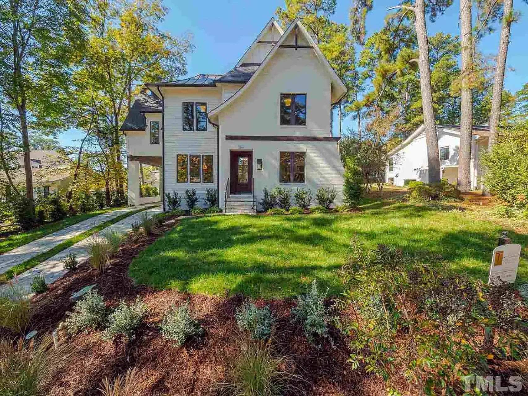 Stunning Modern Craftsman house Plan with CAD Designs