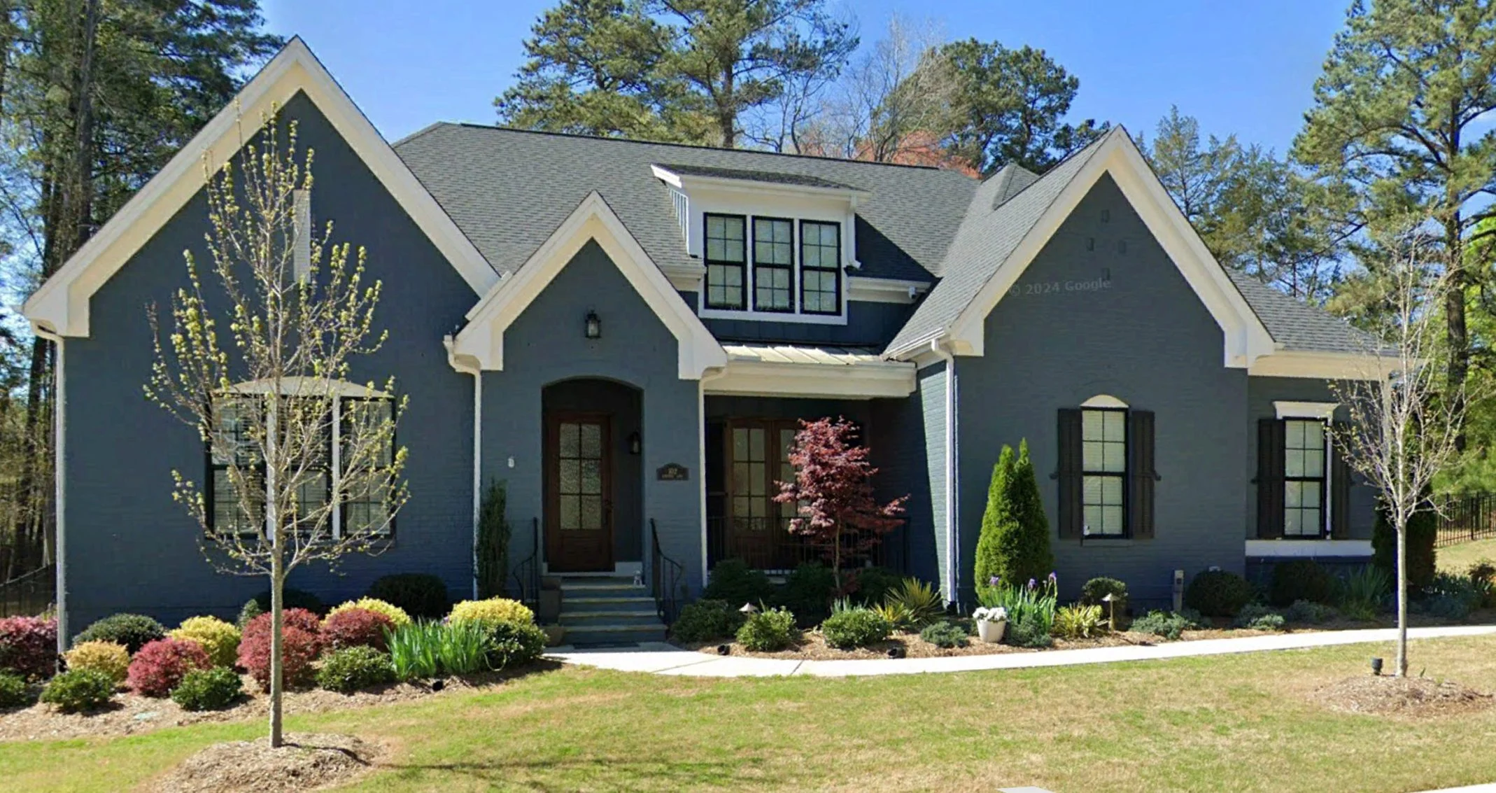 19-2468A HOUSE PLAN - Spacious 5-Bedroom House with a Modern Craftsman Design 2 Spacious 5-Bedroom house with a Modern Craftsman Design