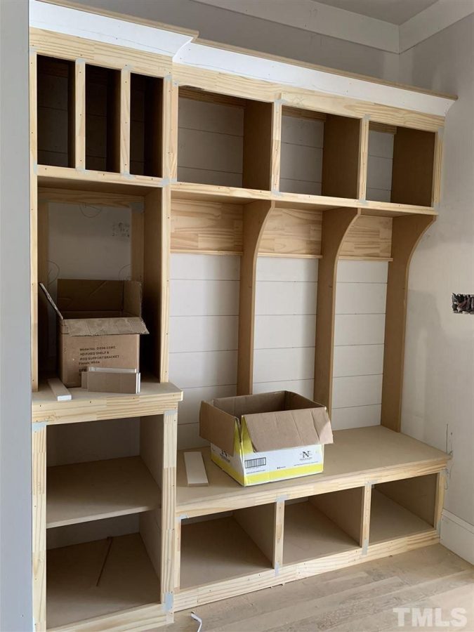 Elegant house Design with Two Floors and Custom Floor Plan