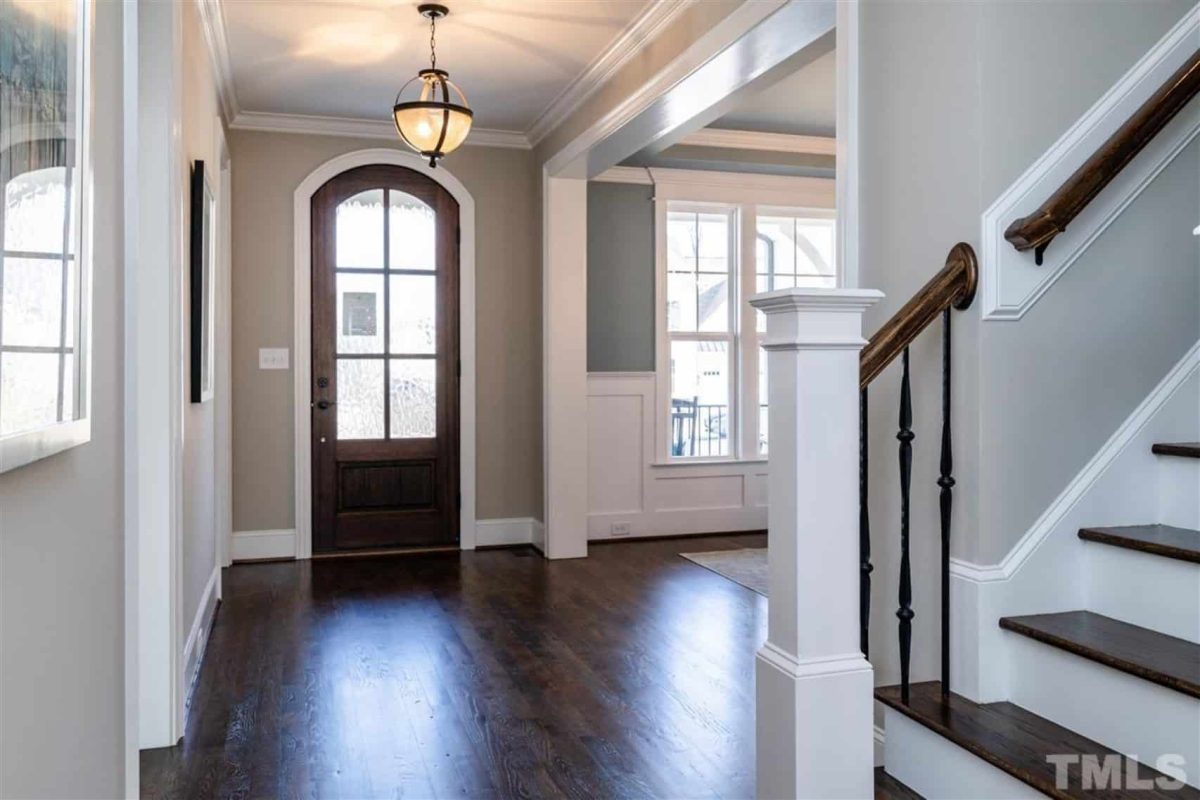 Elegant house Design with Two Floors and Custom Floor Plan