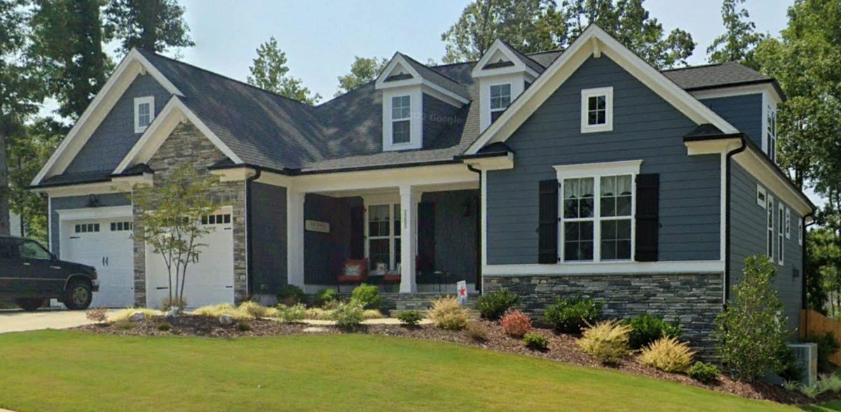 Elegant house Design with Two Floors and Custom Floor Plan