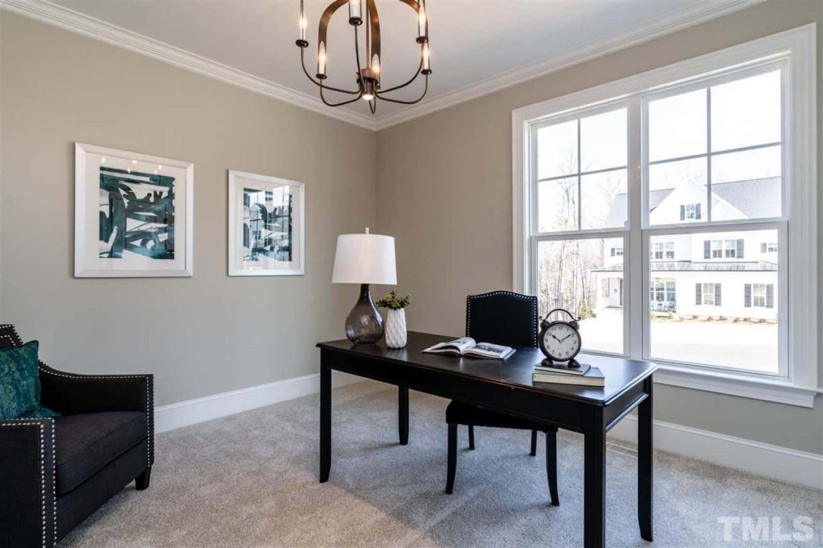 Beautiful 2.5-Story house Plan with 5 Bedrooms and Detailed CAD Designs