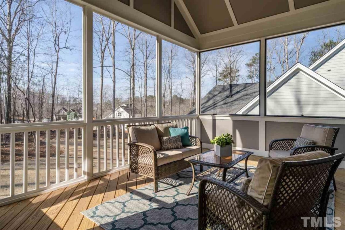 Beautiful 2.5-Story house Plan with 5 Bedrooms and Detailed CAD Designs