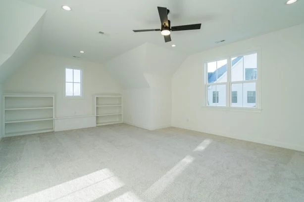 Beautiful 2.5-Story house Plan with 5 Bedrooms and Detailed CAD Designs