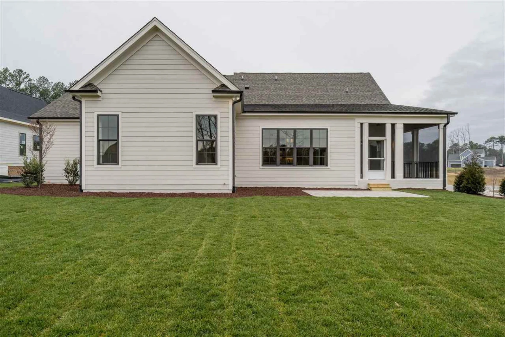 19-1695 HOUSE PLAN - Modern Craftsman House Plan – Floor Plans with CAD Designs 4 Modern Craftsman house Plan – Floor Plans with CAD Designs