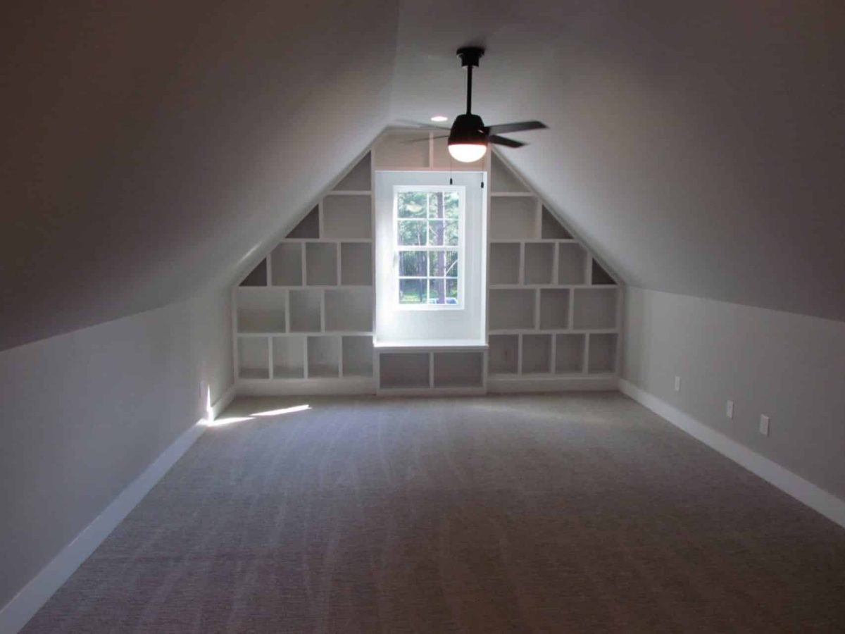 Craftsman house Floor Plan with Spacious Garage and Open Layout