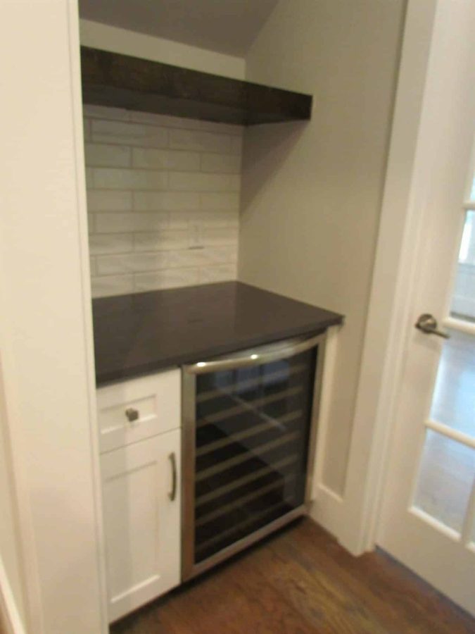 Craftsman house Floor Plan with Spacious Garage and Open Layout