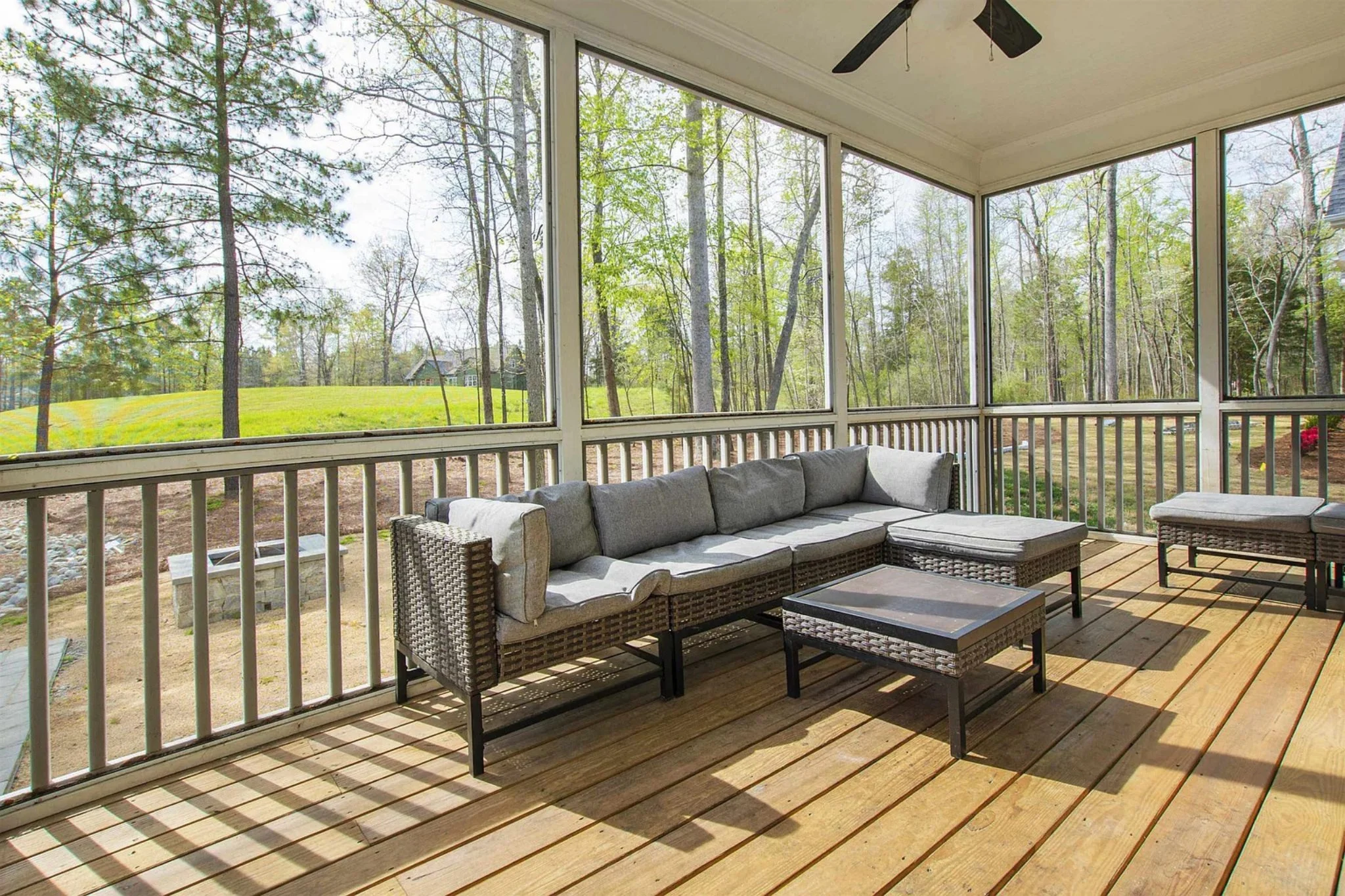 Spacious house Plan with CAD Blueprints & Modern Designs