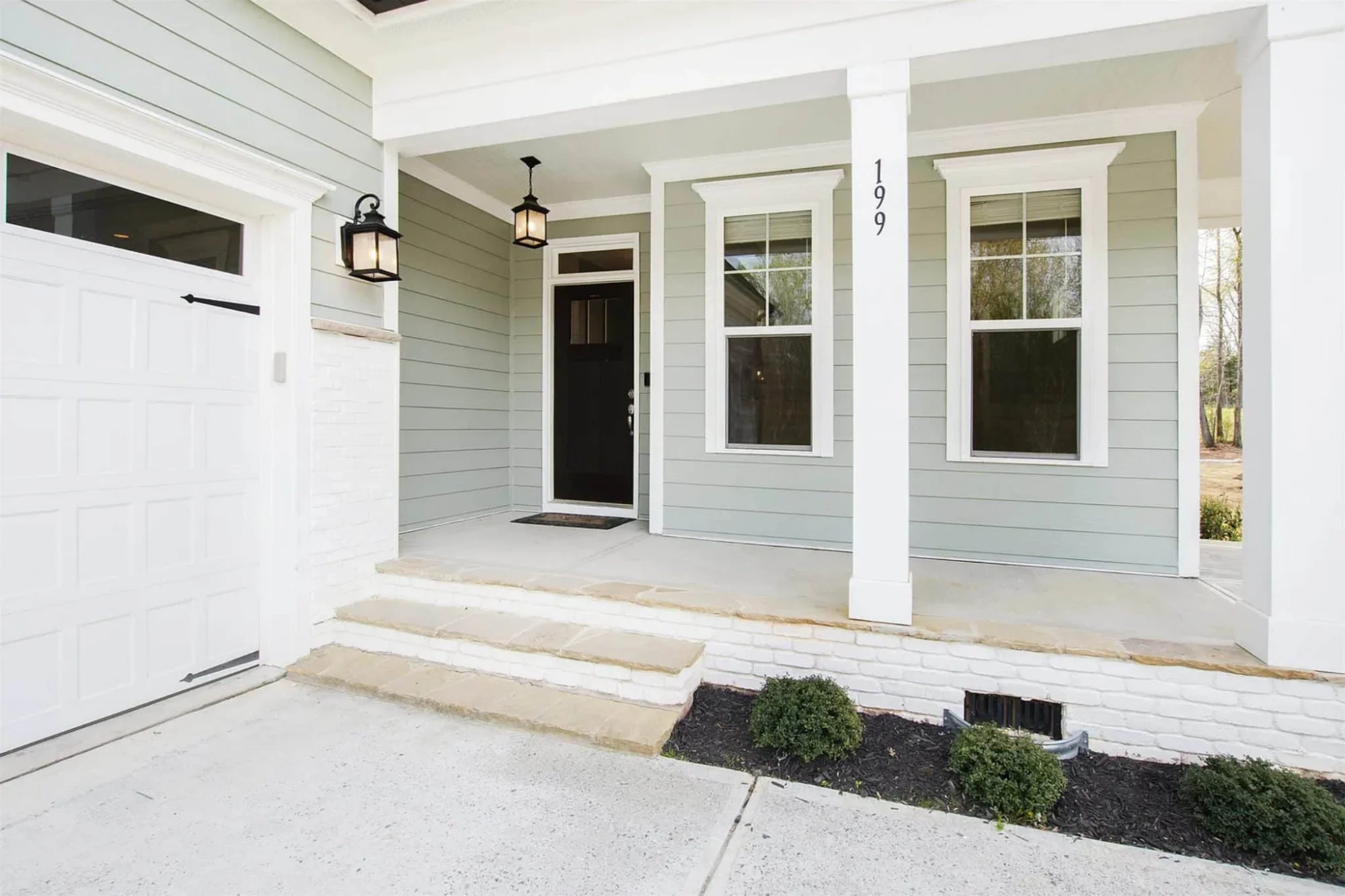 Spacious house Plan with CAD Blueprints & Modern Designs