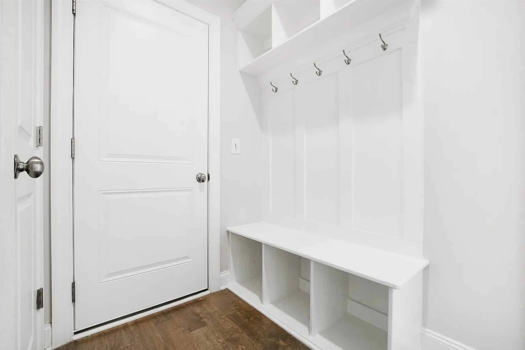 Spacious house Plan with CAD Blueprints & Modern Designs