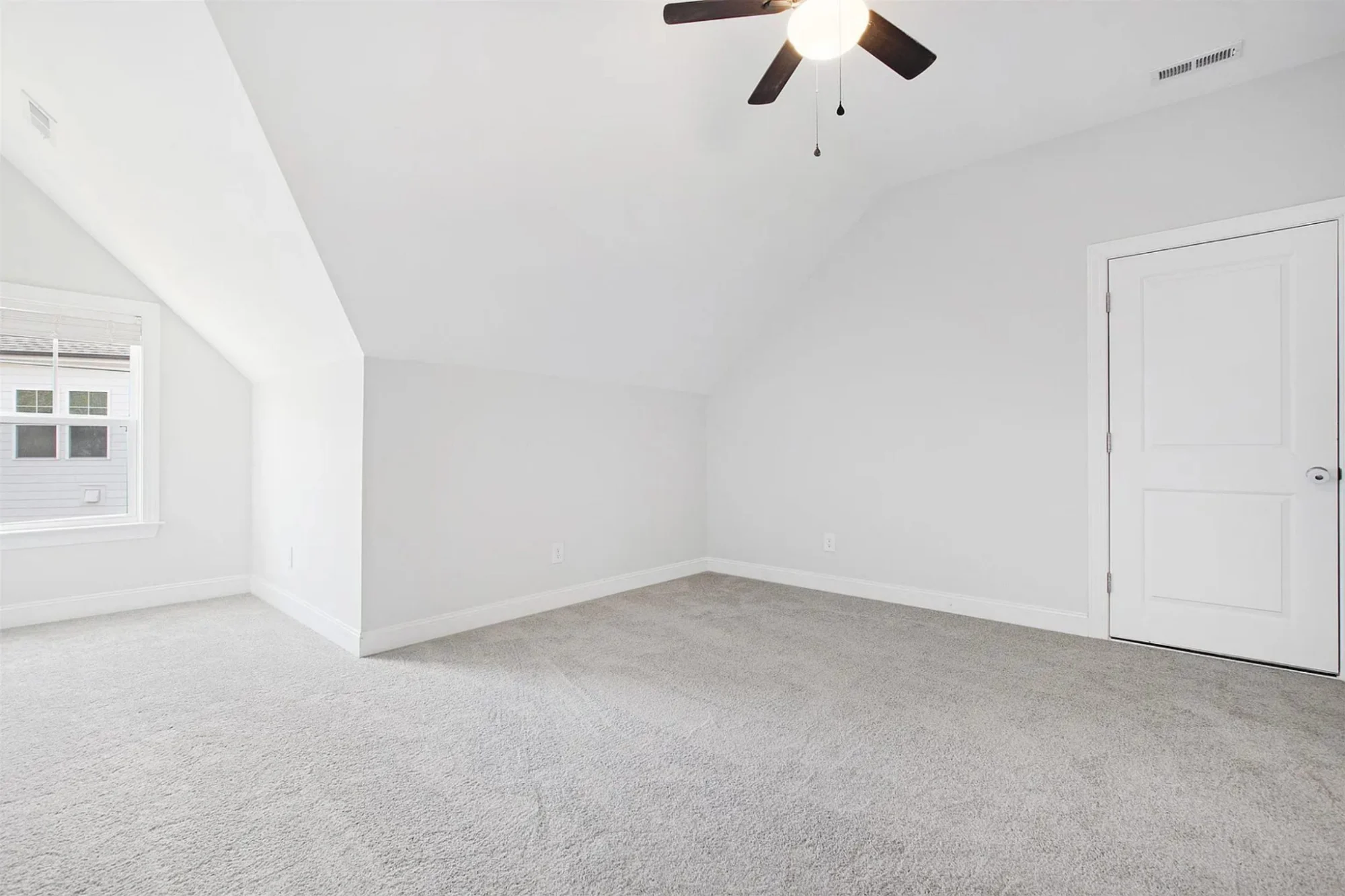 Spacious house Plan with CAD Blueprints & Modern Designs