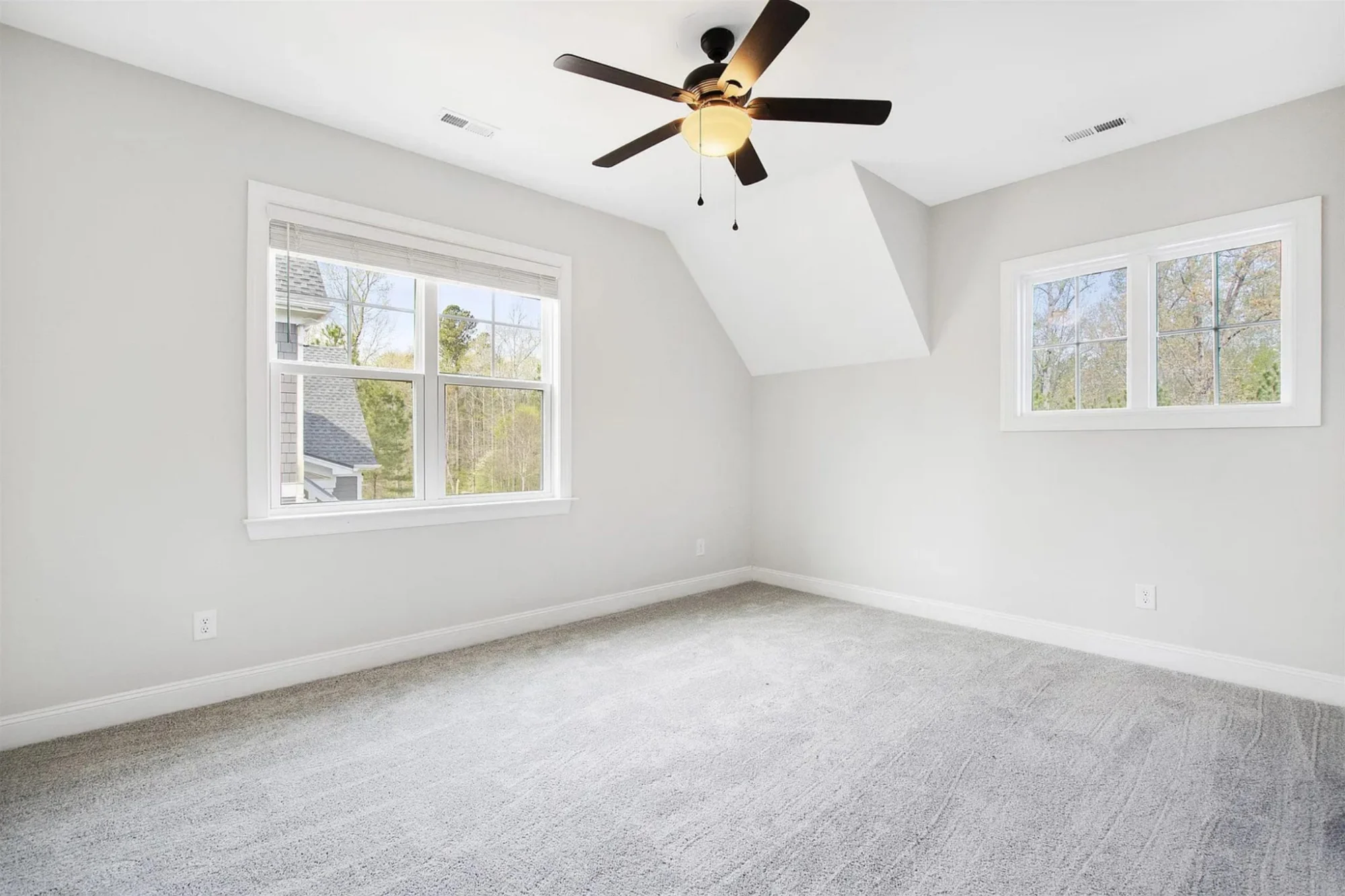 Spacious house Plan with CAD Blueprints & Modern Designs