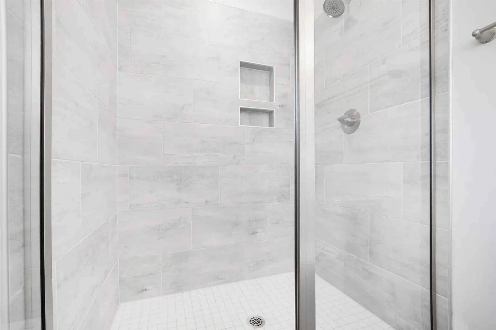 Spacious house Plan with CAD Blueprints & Modern Designs