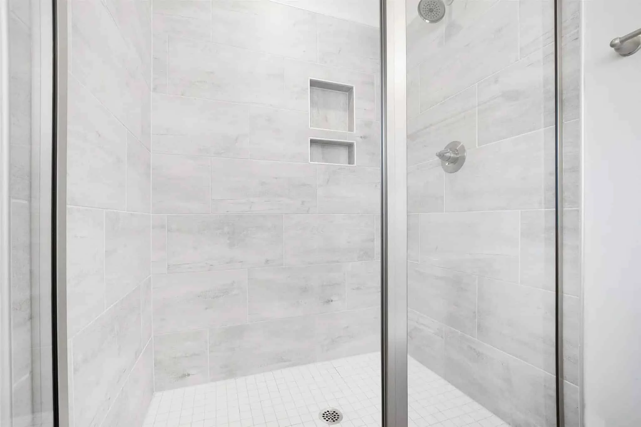 Spacious house Plan with CAD Blueprints & Modern Designs