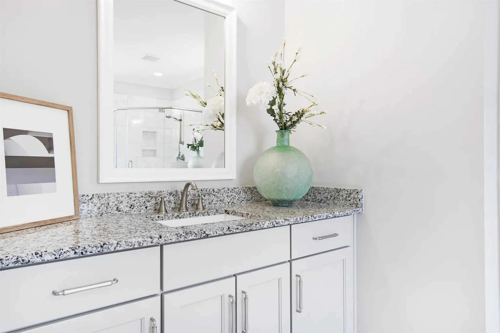 Spacious house Plan with CAD Blueprints & Modern Designs