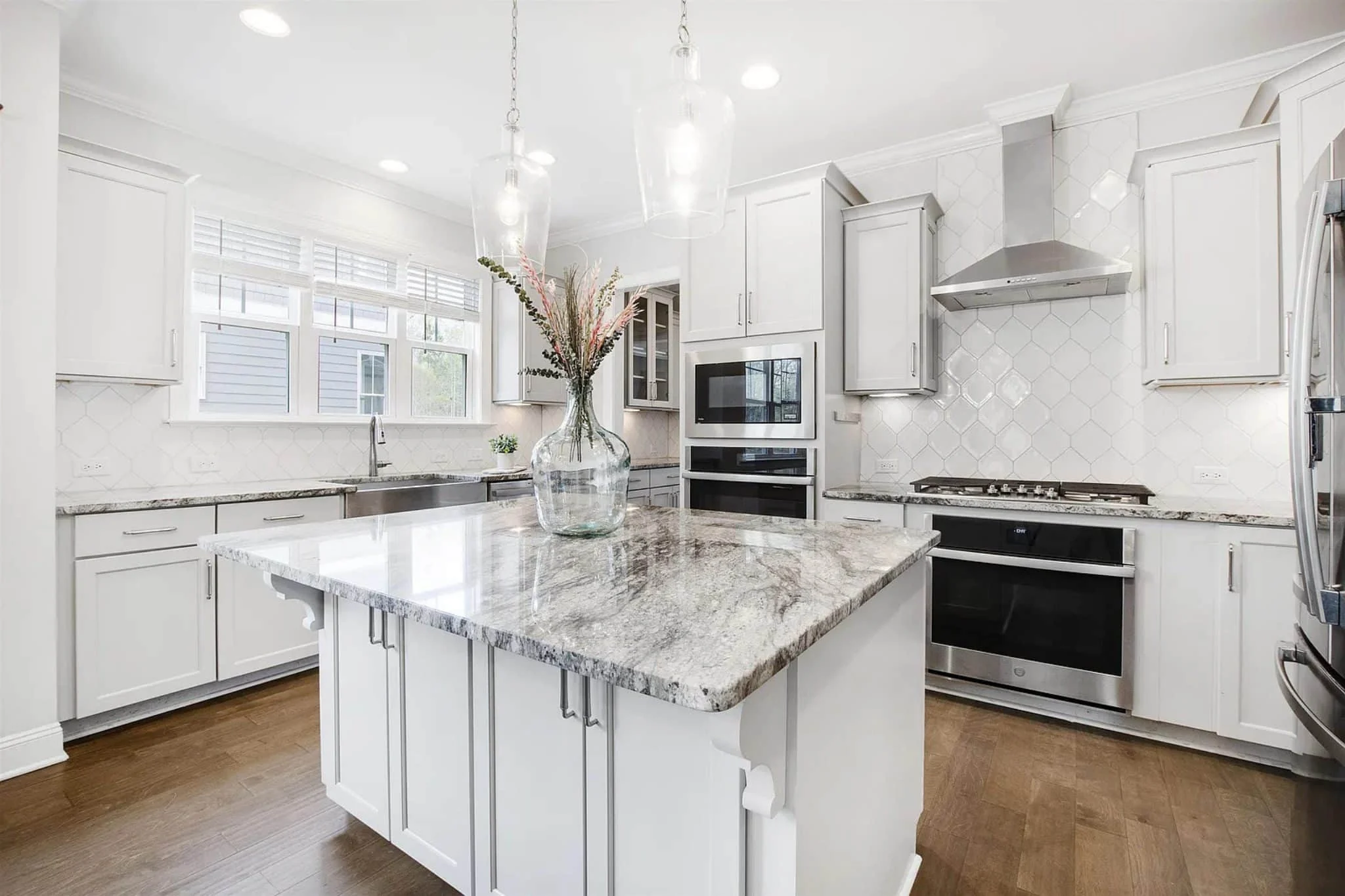 Spacious house Plan with CAD Blueprints & Modern Designs