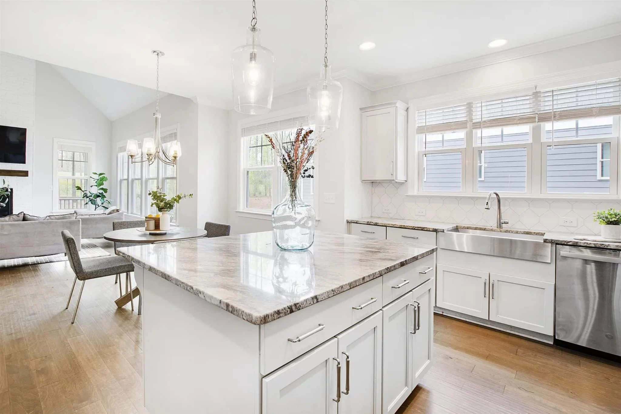 Spacious house Plan with CAD Blueprints & Modern Designs