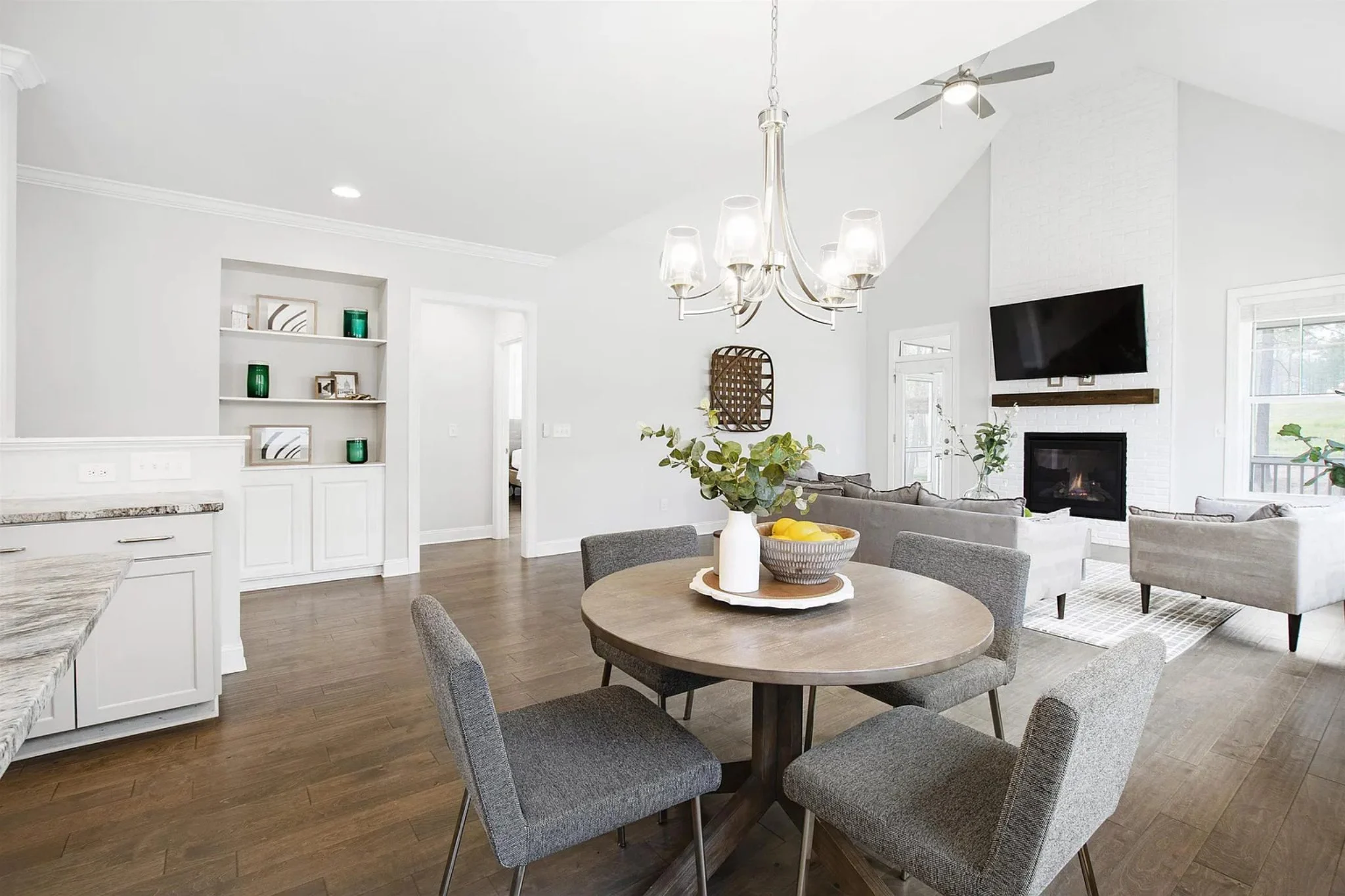 Spacious house Plan with CAD Blueprints & Modern Designs