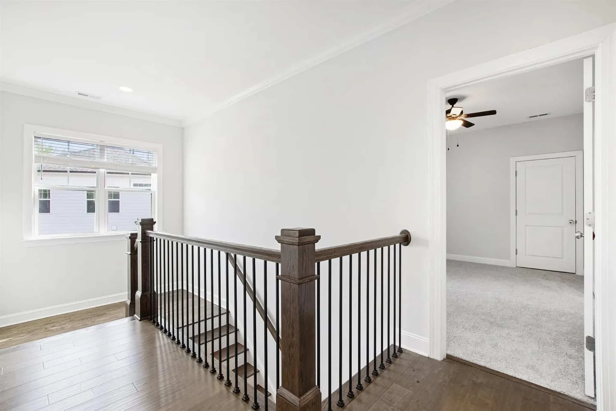 Spacious house Plan with CAD Blueprints & Modern Designs