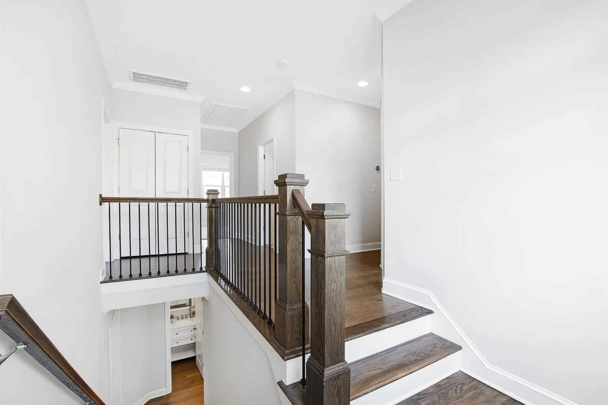 Spacious house Plan with CAD Blueprints & Modern Designs