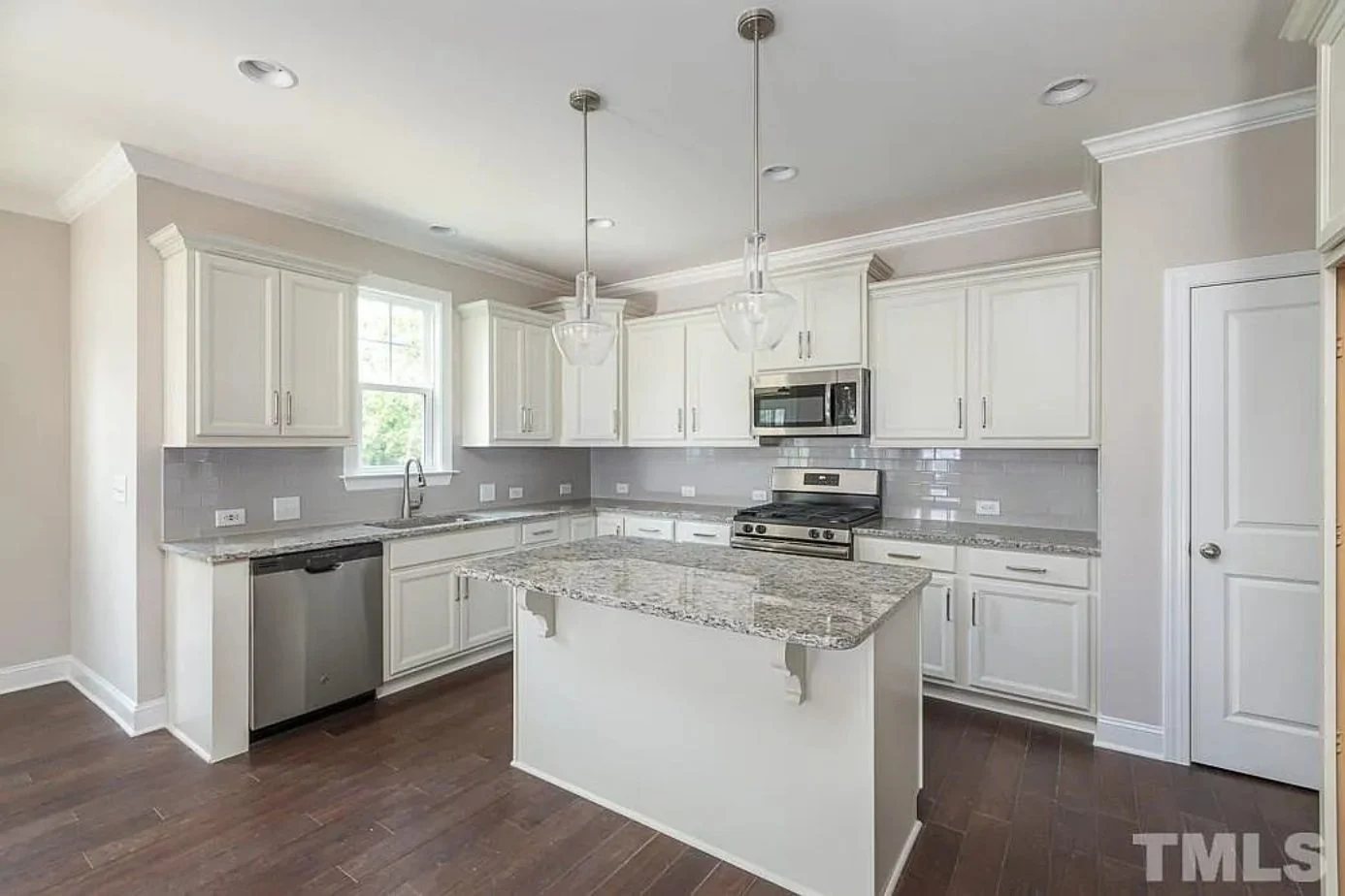 18-1884 HOUSE PLAN - Elegant House Plan with 5 Bedrooms, CAD Designs & Blueprint 6 Elegant house Plan with 5 Bedrooms, CAD Designs & Blueprint