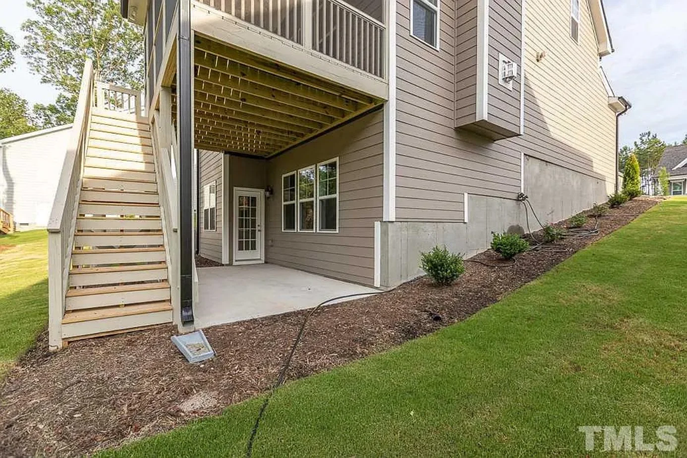 18-1884 HOUSE PLAN - Elegant House Plan with 5 Bedrooms, CAD Designs & Blueprint 4 Elegant house Plan with 5 Bedrooms, CAD Designs & Blueprint