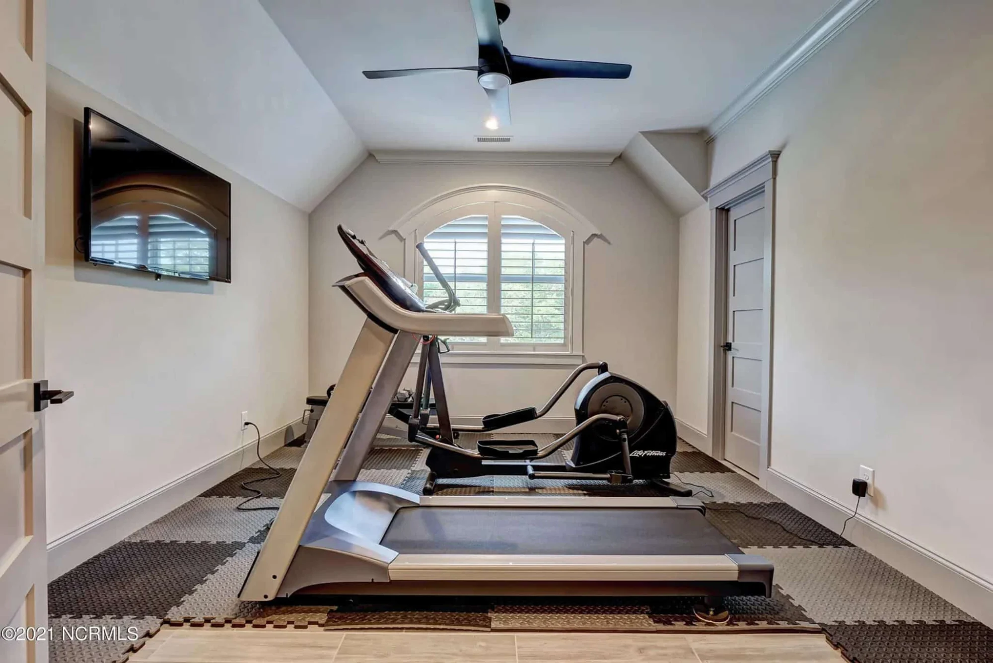 Elegant house Plan with Detailed Architecture and Floor Designs