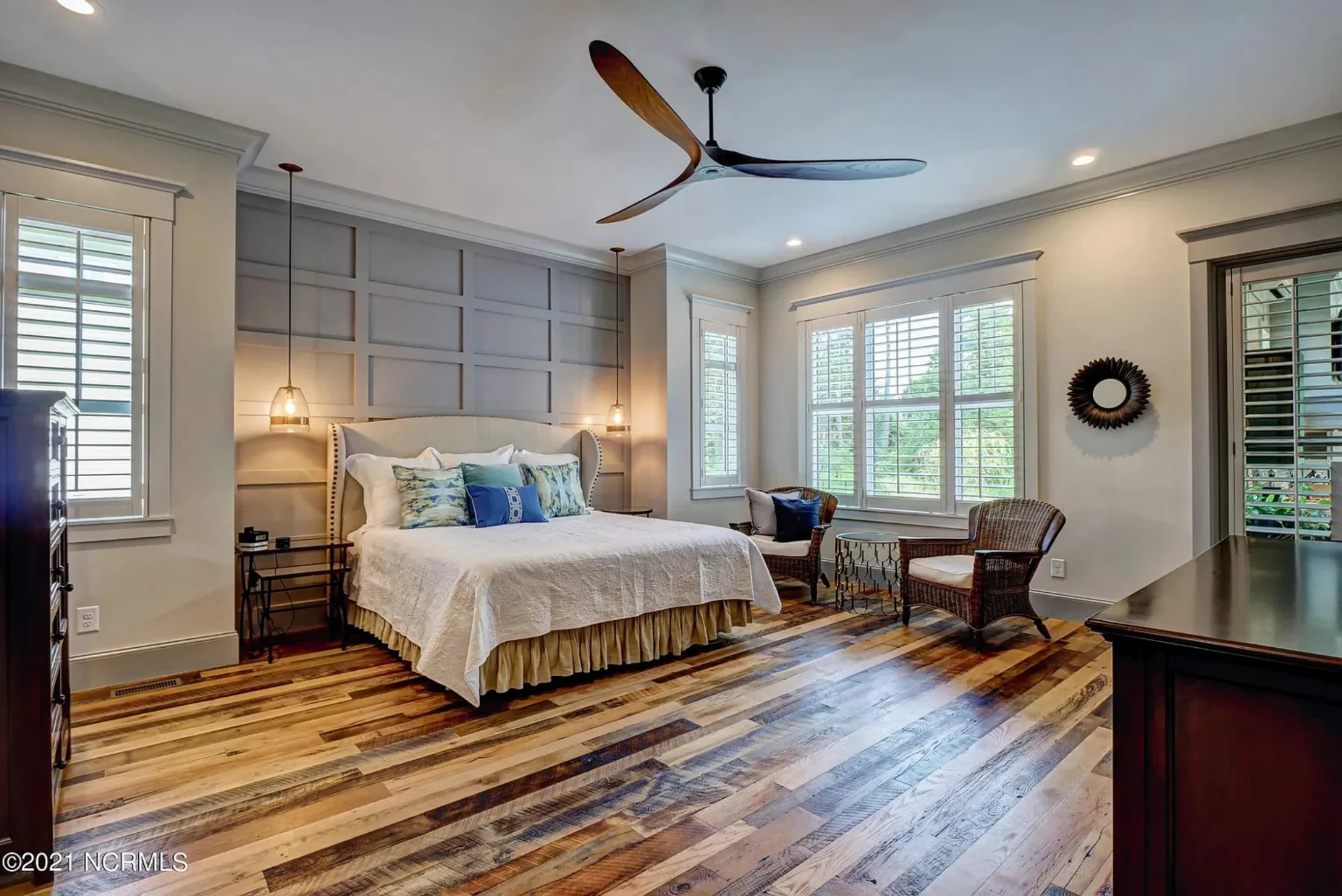 Elegant house Plan with Detailed Architecture and Floor Designs