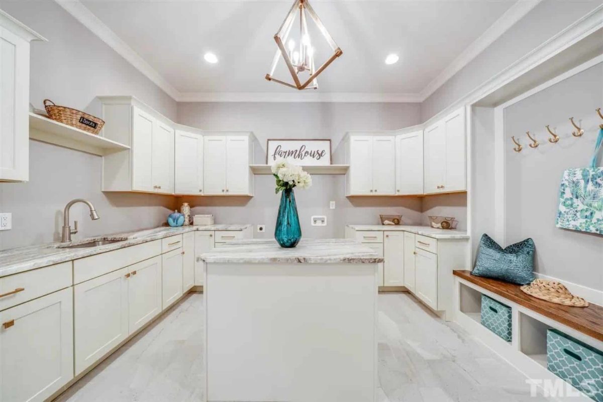 Modern Craftsman house Plan with Open Floor Designs